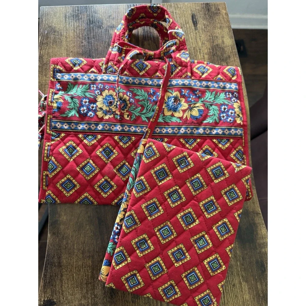 Vera Bradley Retired Villa Red Folding Hanging Cosmetic Pouch & 4X6 Frame NWOT